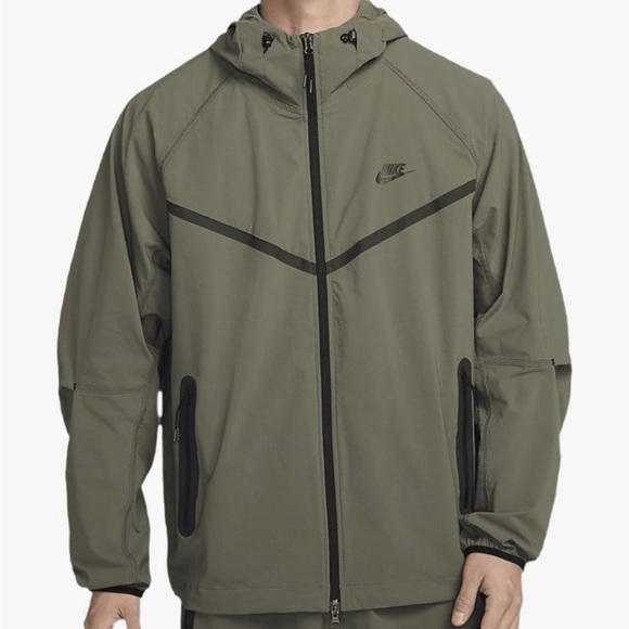 Nike Other - NEW Nike Tech Woven Windbreaker Jacket Men's Medium